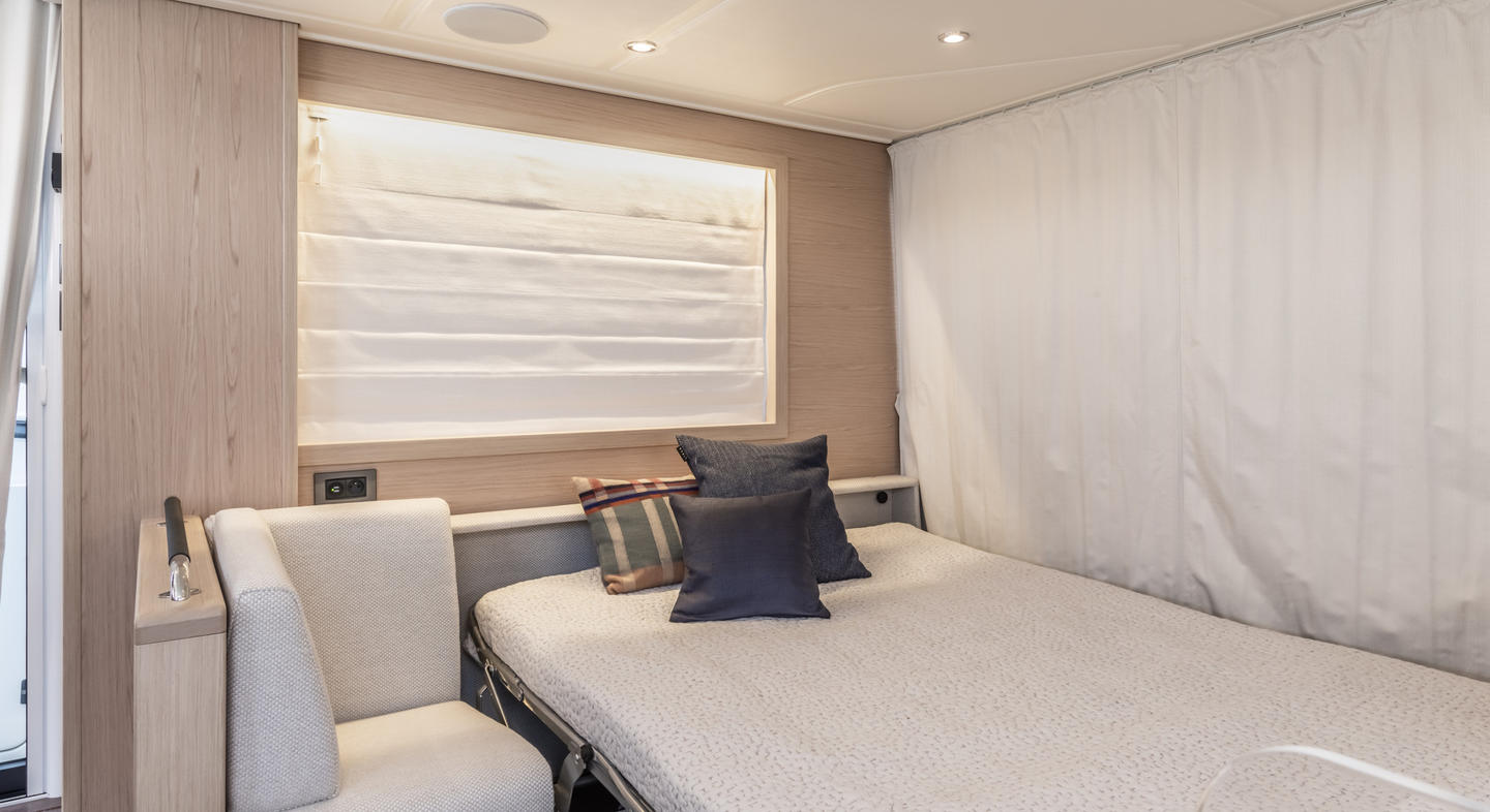 Swift_Trawler_47_Interior_06