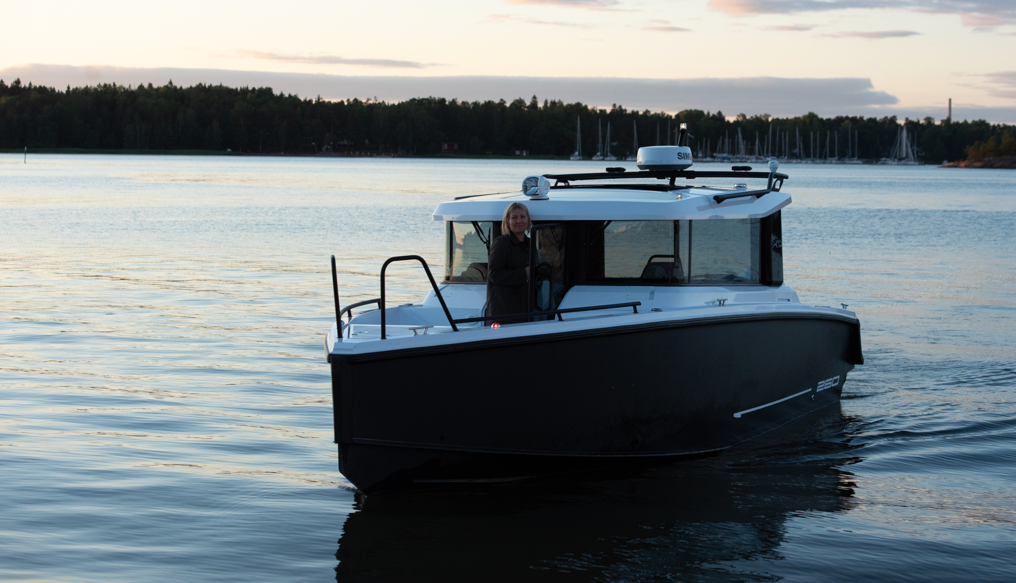 XO_Boats_EXPLR_Exterior_9-08