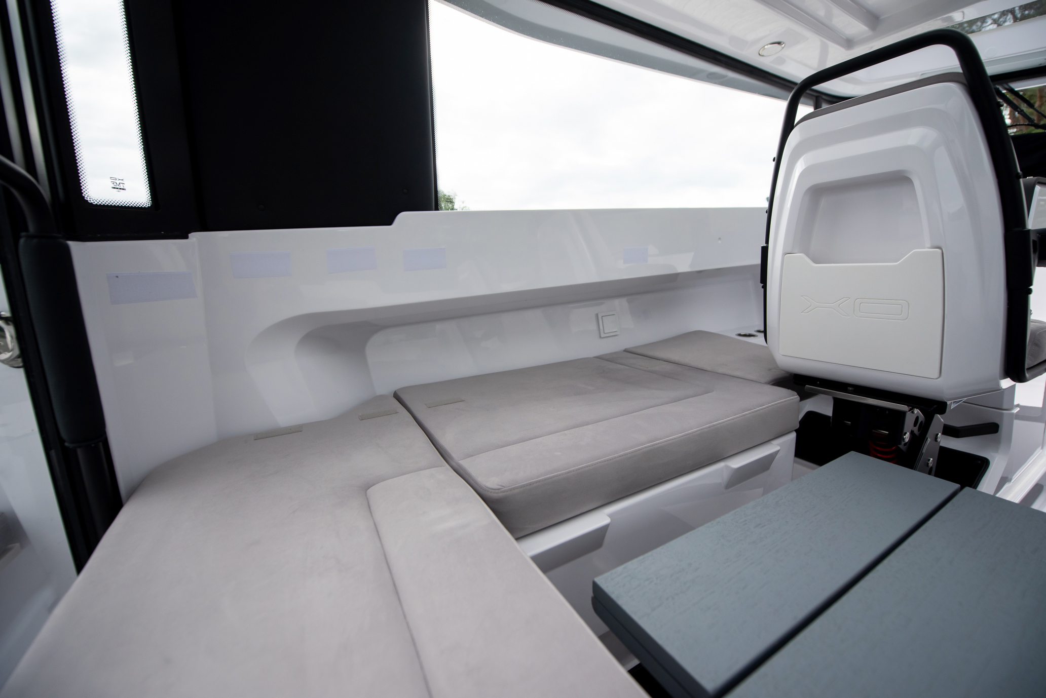 XO_Boats_EXPLR_Interior_9-08